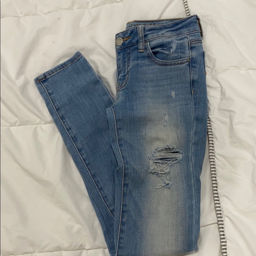 Light Wash American Eagle Jeans